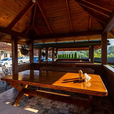 La кrechunu Hotel *